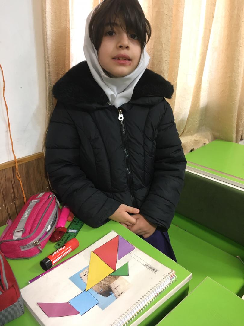 بازی با تانگرام در زنگ ریاضی کلاس سوم
